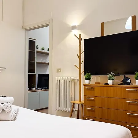 Elegant A Stone's Throw From Libya Metro * Rome