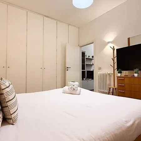 Apartment Elegant A Stone's Throw From Libya Metro Rome